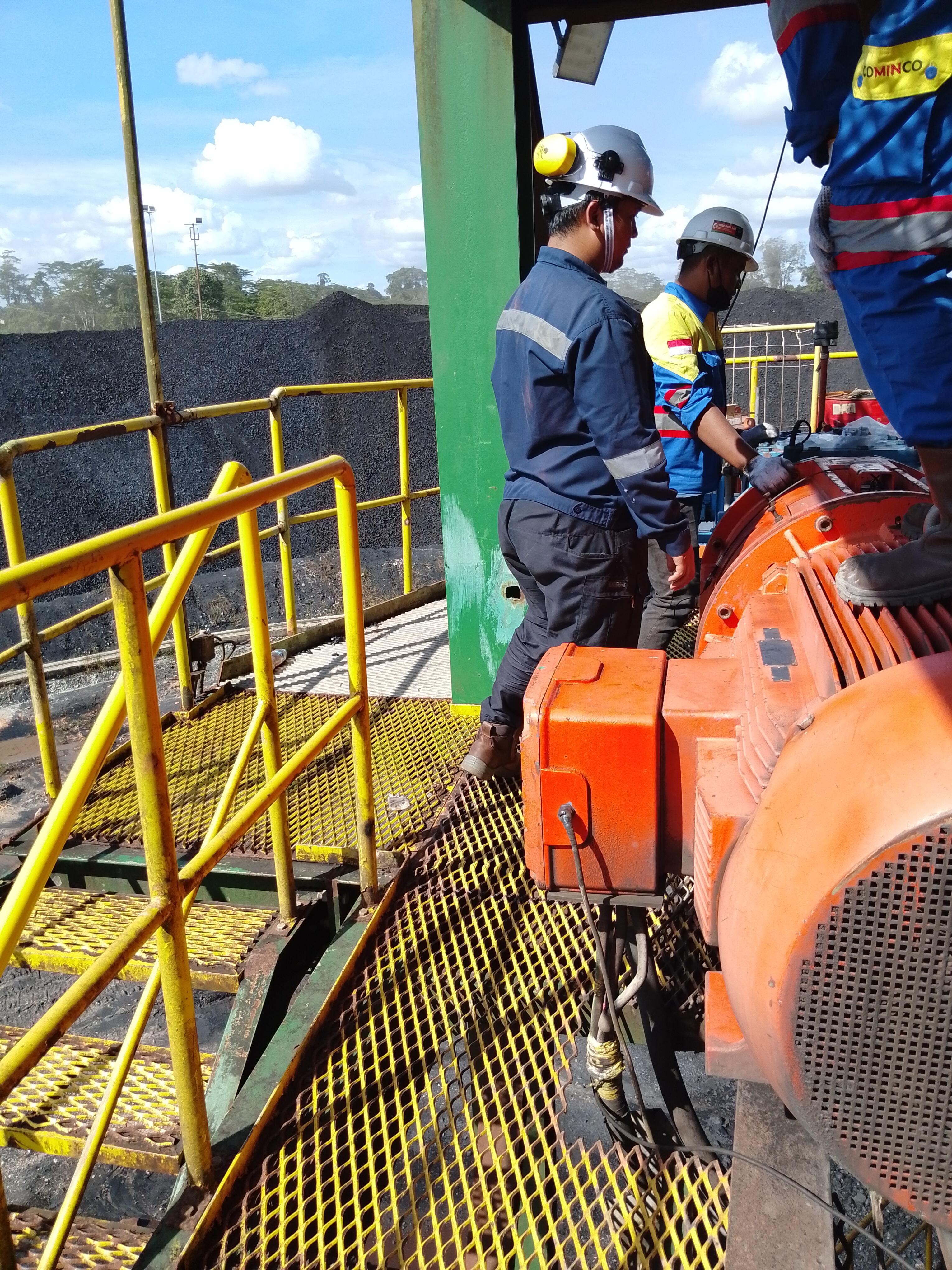  reservoir tank with level sensor